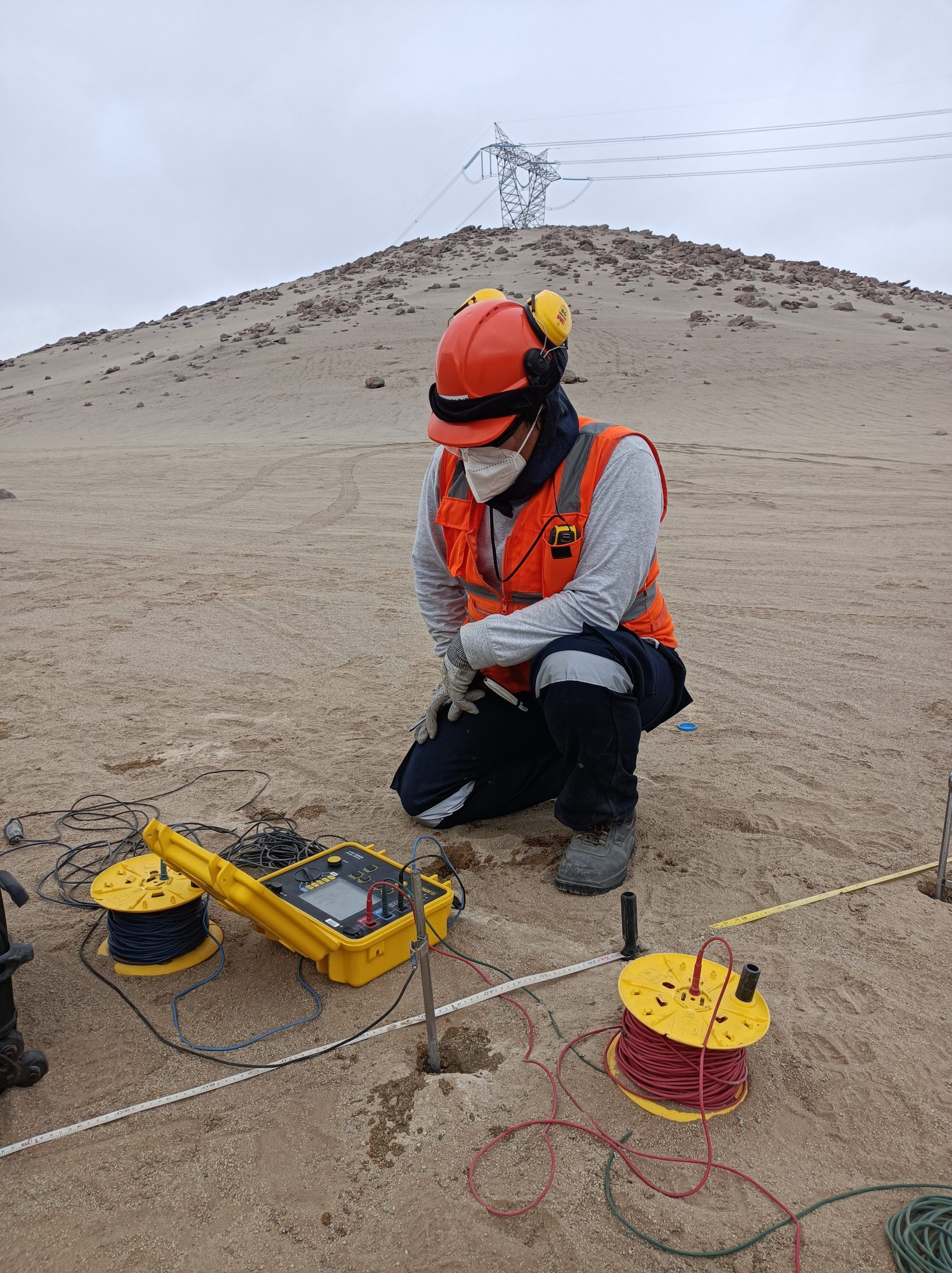 Medición de resistividad eléctrica en campo mediante la metodología Wenner con electrodos distribuidos en línea
